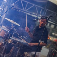 Fabian Buchenau, der Schlagzeuger der Band Stilbruch