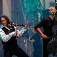 Band Stilbruch: Michael Shulman, E-Violine, und Sebastian Maul am Cello